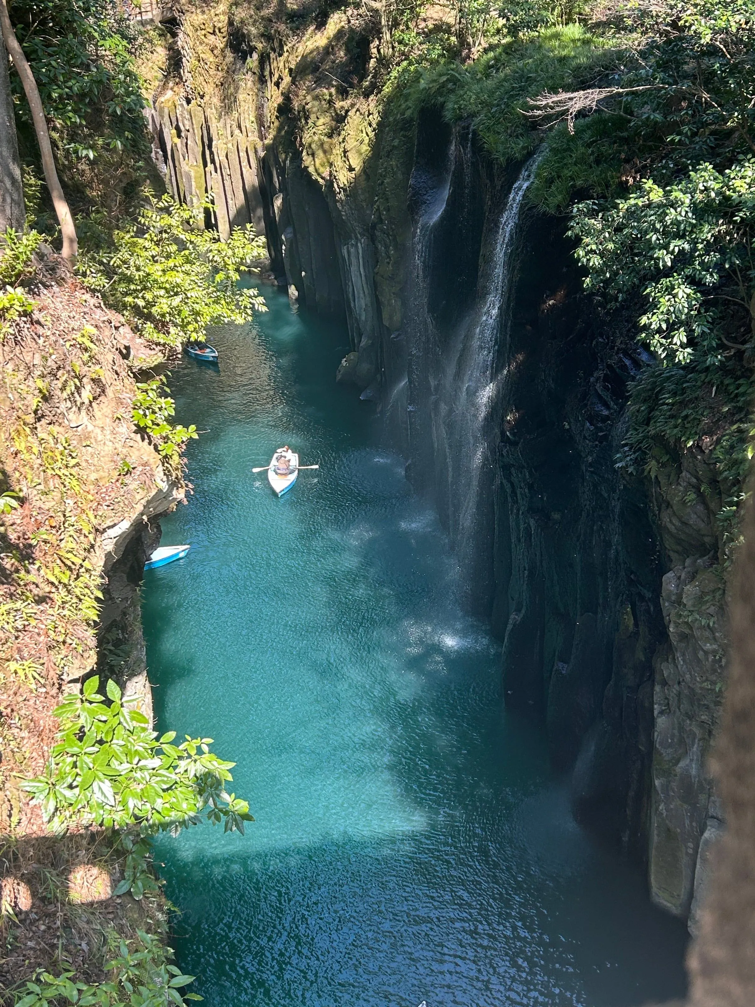高千穂の山あいに広がる風景 3